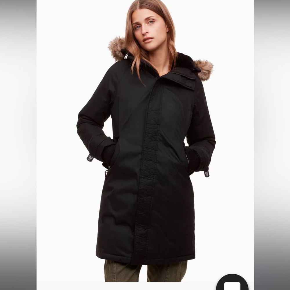 Aritzia TNA Parka Size Small